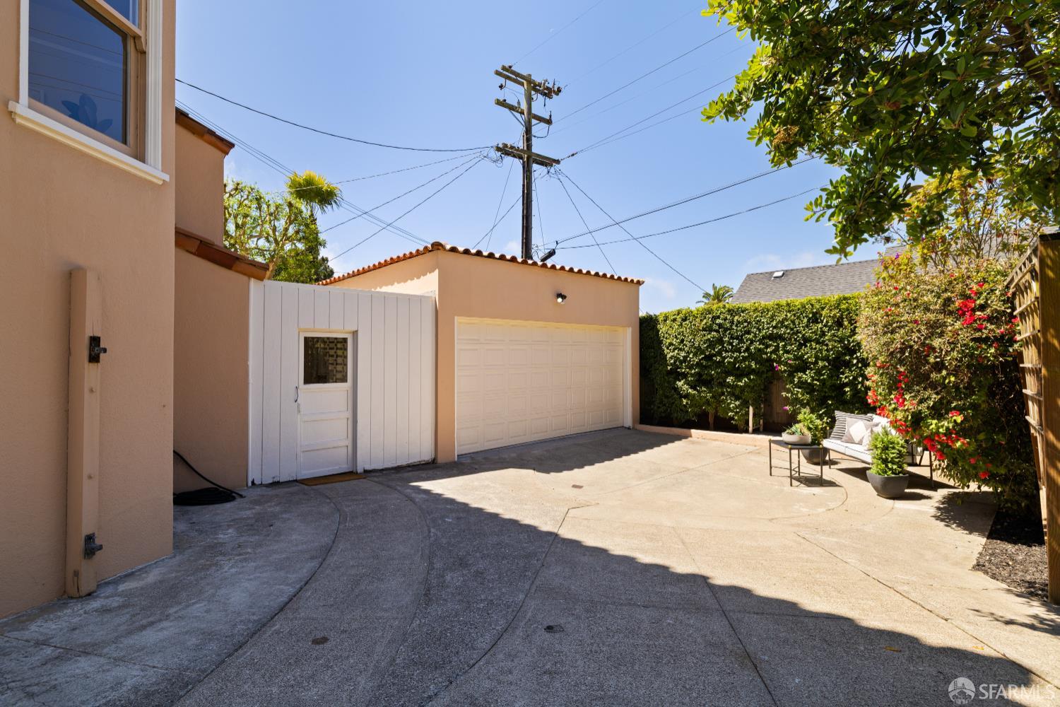 San Francisco, California 94127, United States, 5 Bedrooms Bedrooms, ,4 BathroomsBathrooms,Residential,Active,196056