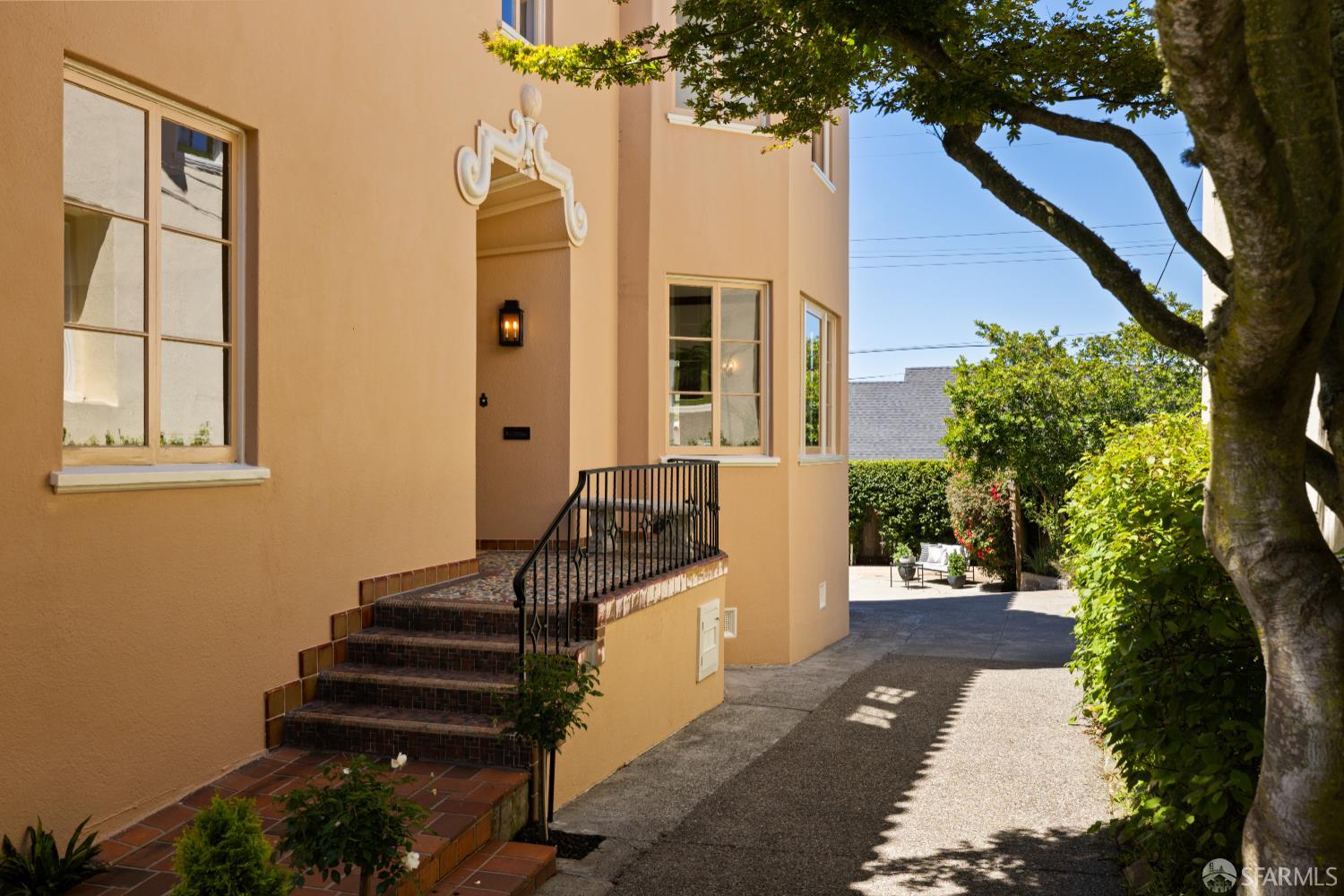 San Francisco, California 94127, United States, 5 Bedrooms Bedrooms, ,4 BathroomsBathrooms,Residential,Active,196056