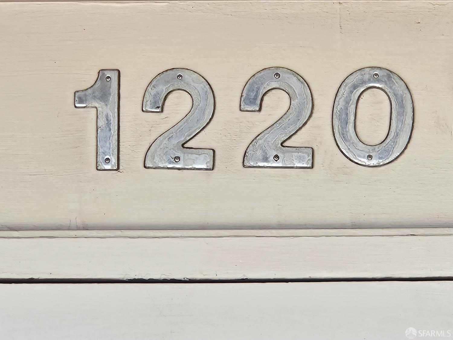 1220 La Playa Street 208