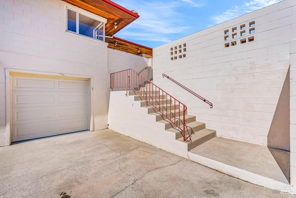 Rio Vista, California 94571, United States, 6 Bedrooms Bedrooms, ,2 BathroomsBathrooms,Residential,Active,225609