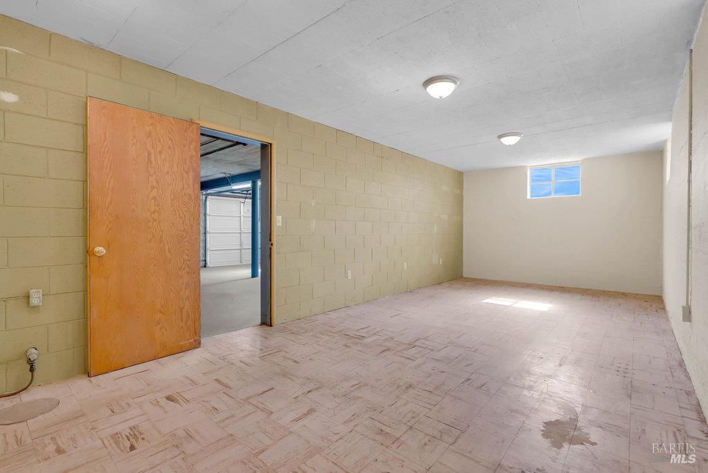 Rio Vista, California 94571, United States, 6 Bedrooms Bedrooms, ,2 BathroomsBathrooms,Residential,Active,225609