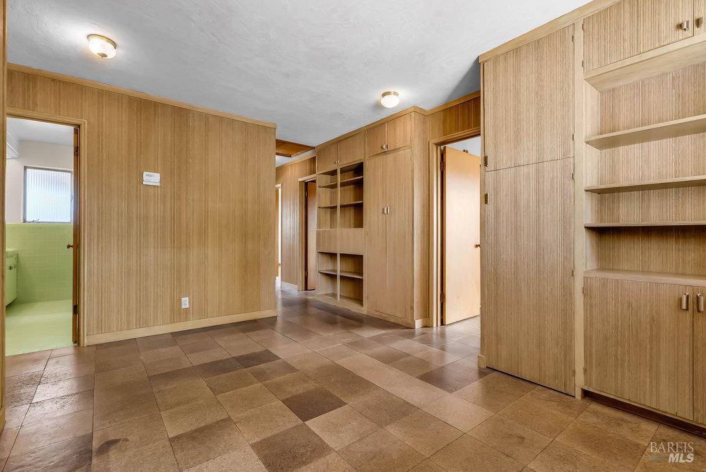 Rio Vista, California 94571, United States, 6 Bedrooms Bedrooms, ,2 BathroomsBathrooms,Residential,Active,225609