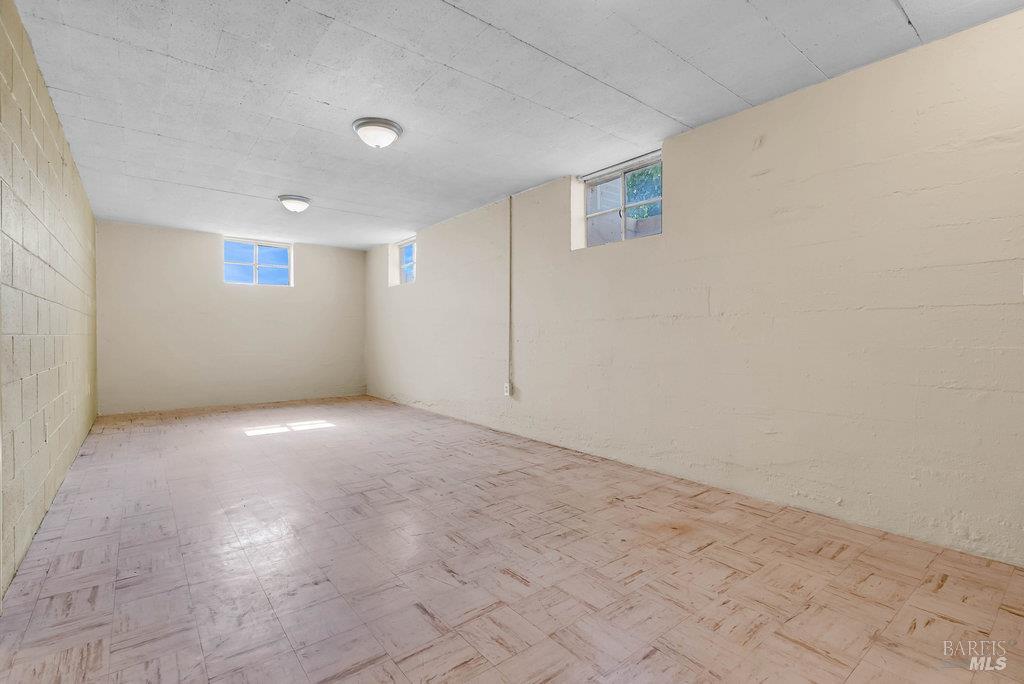 Rio Vista, California 94571, United States, 6 Bedrooms Bedrooms, ,2 BathroomsBathrooms,Residential,Active,225609