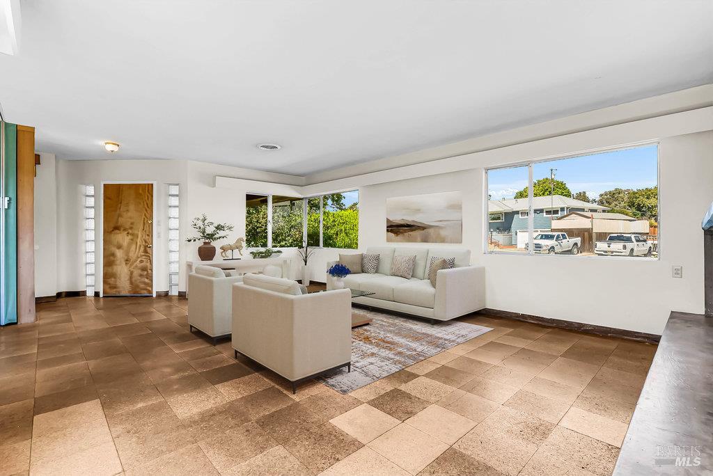 Rio Vista, California 94571, United States, 6 Bedrooms Bedrooms, ,2 BathroomsBathrooms,Residential,Active,225609