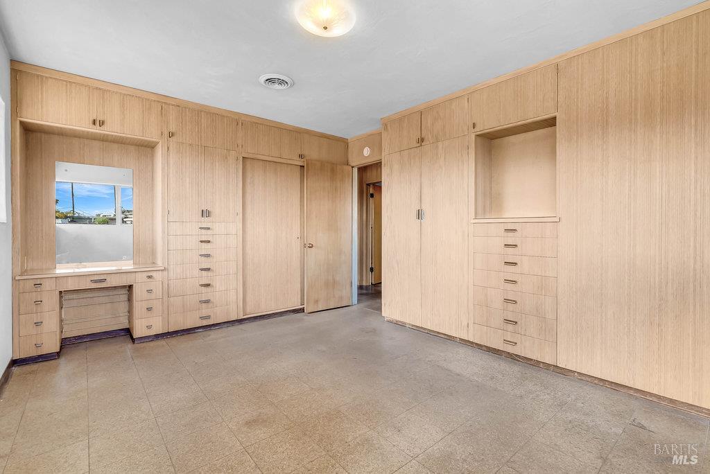 Rio Vista, California 94571, United States, 6 Bedrooms Bedrooms, ,2 BathroomsBathrooms,Residential,Active,225609