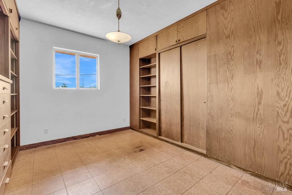 Rio Vista, California 94571, United States, 6 Bedrooms Bedrooms, ,2 BathroomsBathrooms,Residential,Active,225609