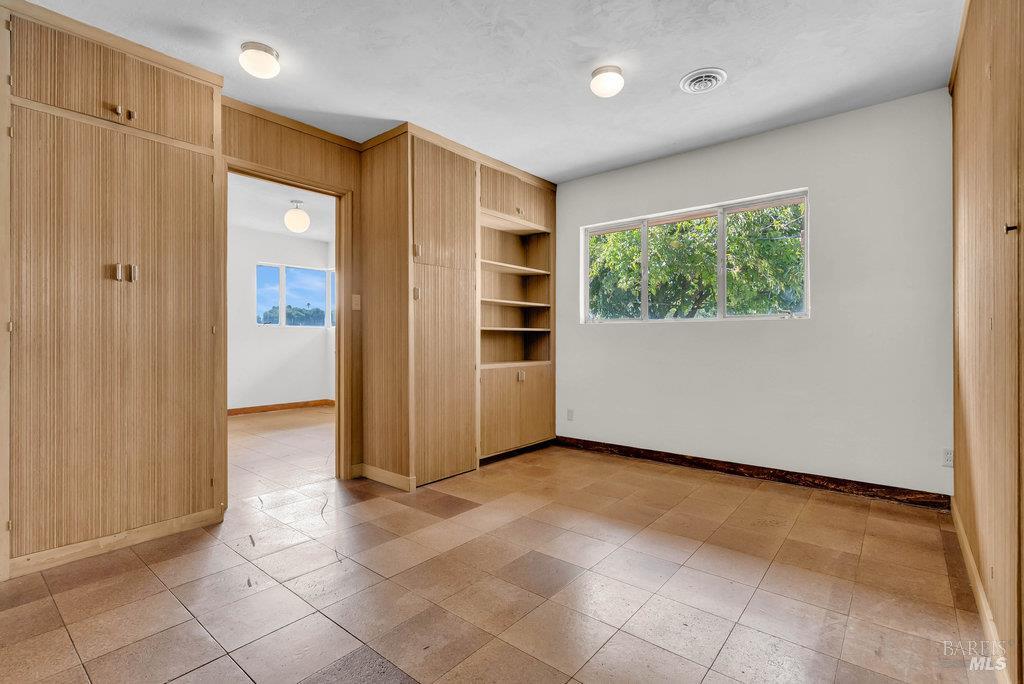 Rio Vista, California 94571, United States, 6 Bedrooms Bedrooms, ,2 BathroomsBathrooms,Residential,Active,225609