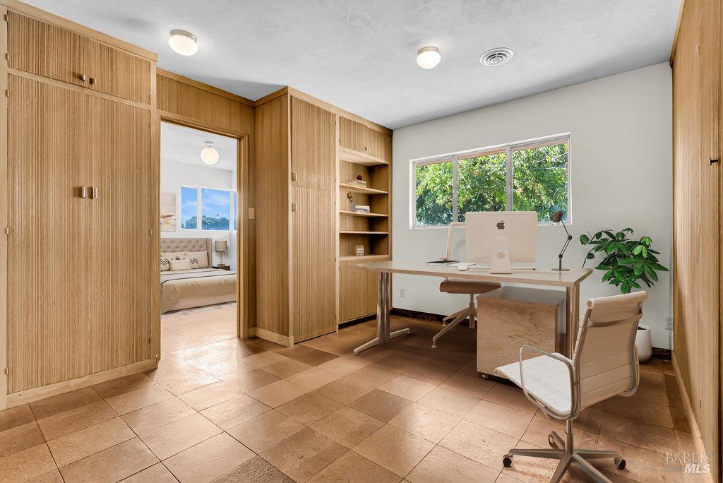 Rio Vista, California 94571, United States, 6 Bedrooms Bedrooms, ,2 BathroomsBathrooms,Residential,Active,225609