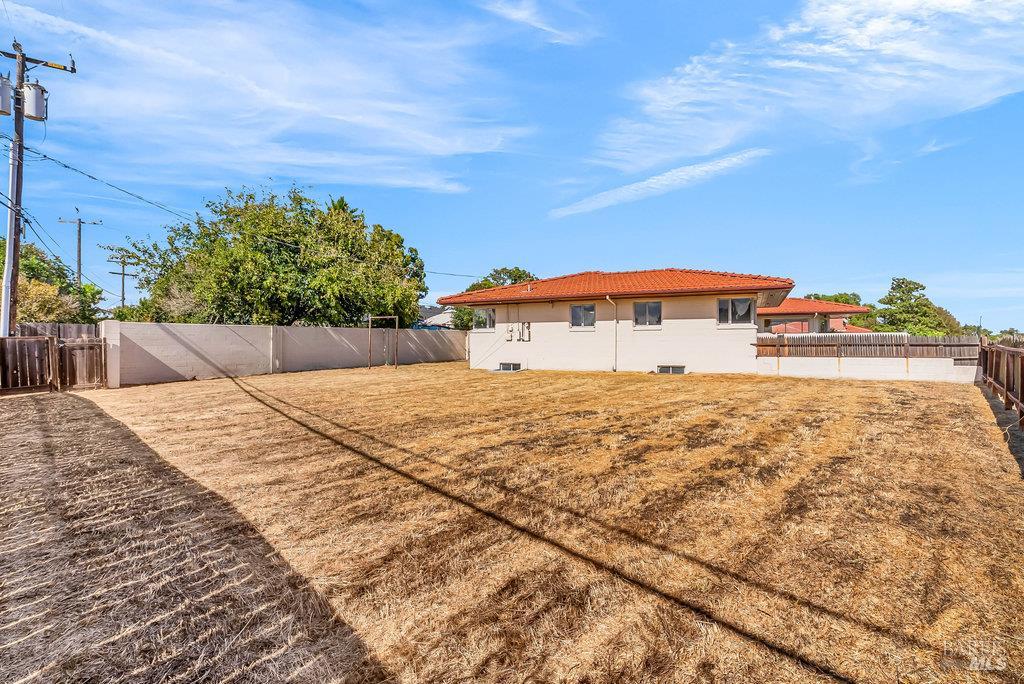 Rio Vista, California 94571, United States, 6 Bedrooms Bedrooms, ,2 BathroomsBathrooms,Residential,Active,225609