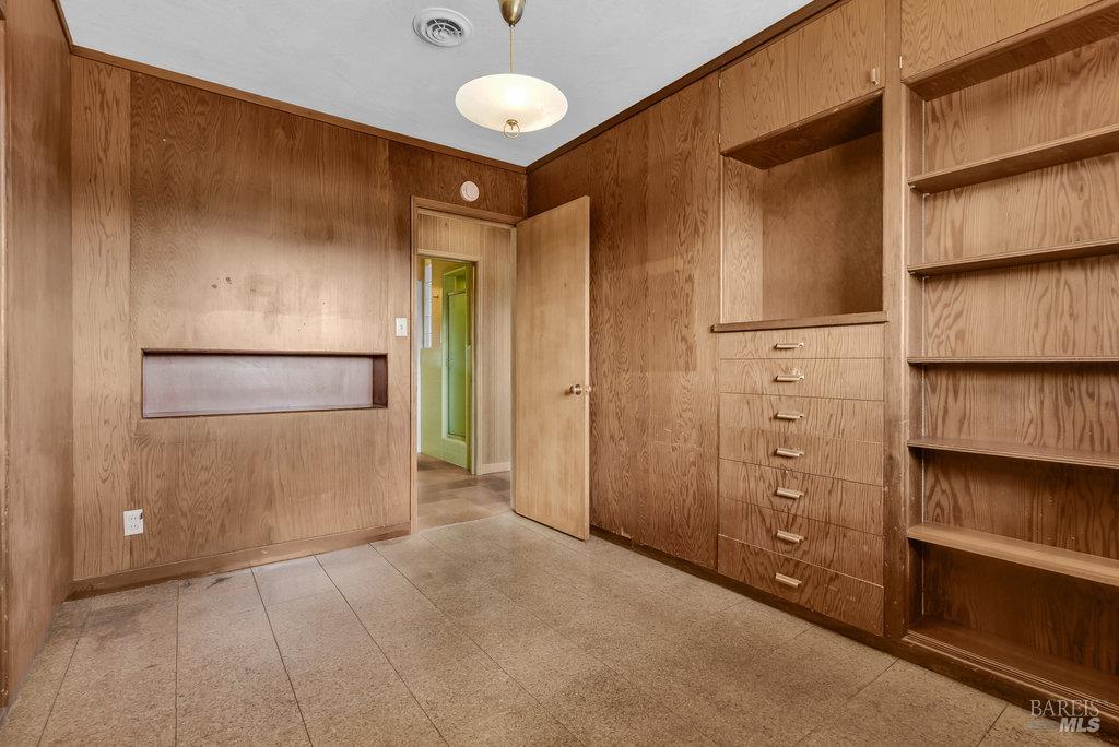 Rio Vista, California 94571, United States, 6 Bedrooms Bedrooms, ,2 BathroomsBathrooms,Residential,Active,225609