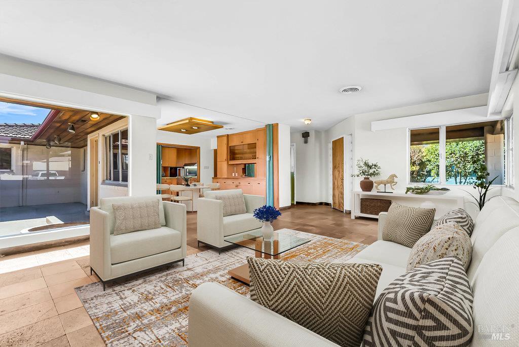 Rio Vista, California 94571, United States, 6 Bedrooms Bedrooms, ,2 BathroomsBathrooms,Residential,Active,225609