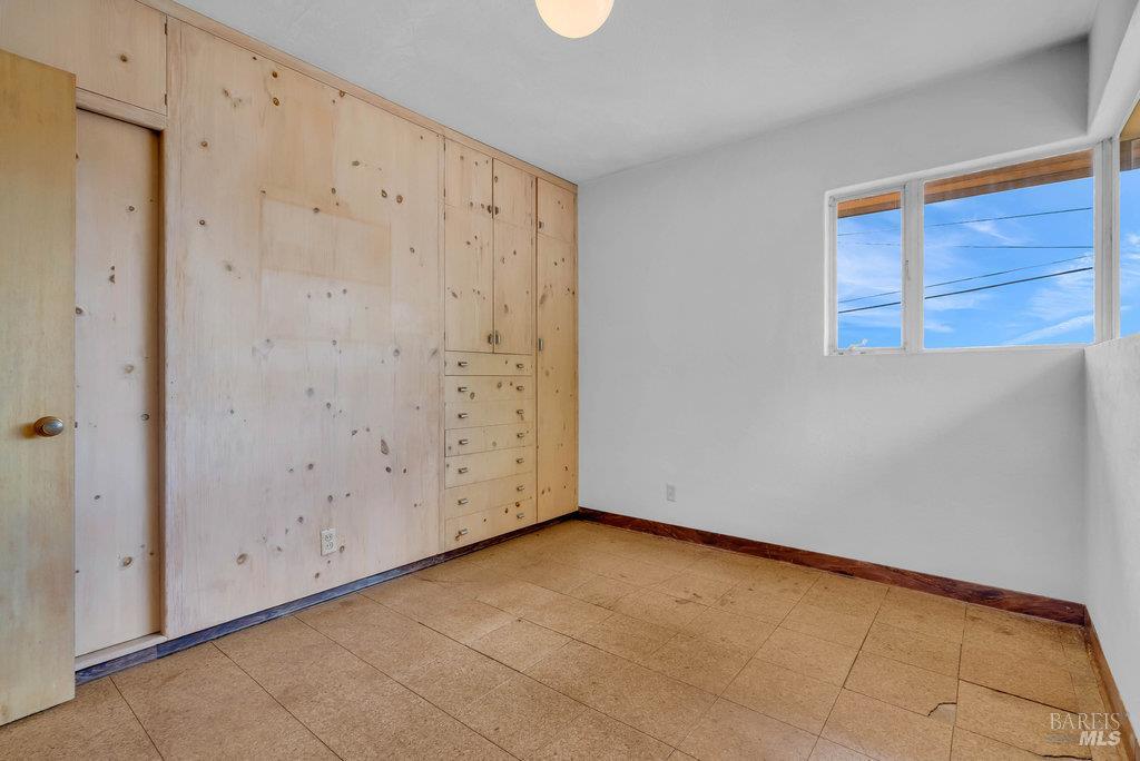 Rio Vista, California 94571, United States, 6 Bedrooms Bedrooms, ,2 BathroomsBathrooms,Residential,Active,225609