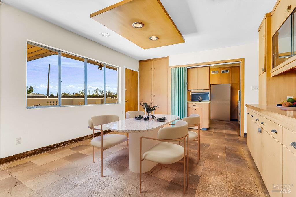 Rio Vista, California 94571, United States, 6 Bedrooms Bedrooms, ,2 BathroomsBathrooms,Residential,Active,225609