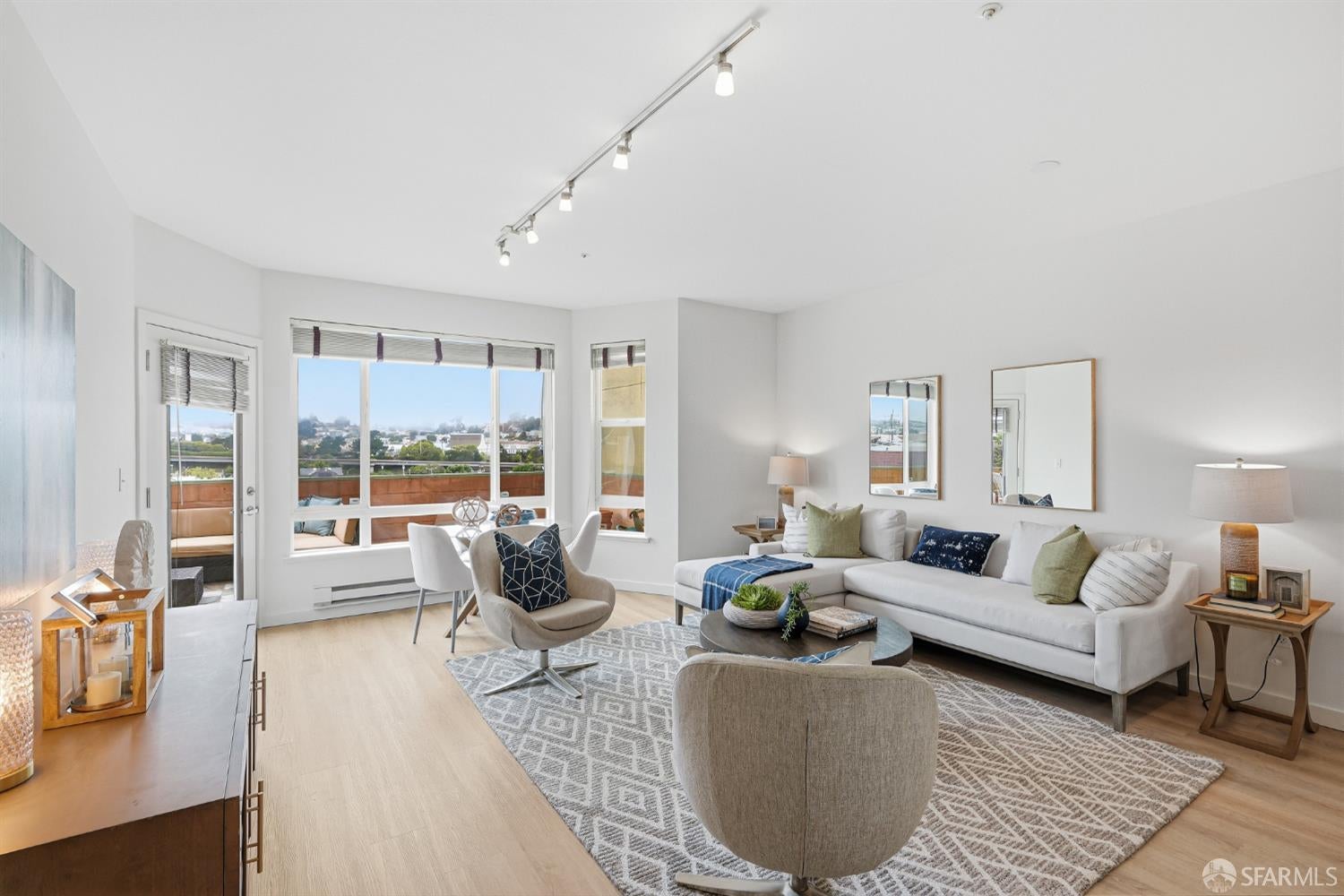 5810 Mission Street 207