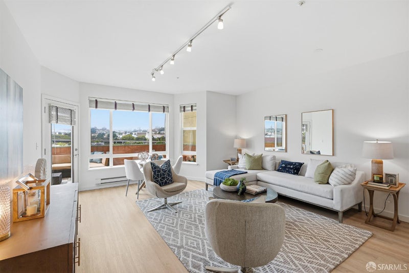 5810 Mission Street 207