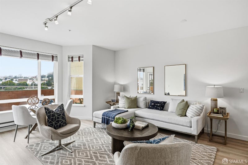 5810 Mission Street 207