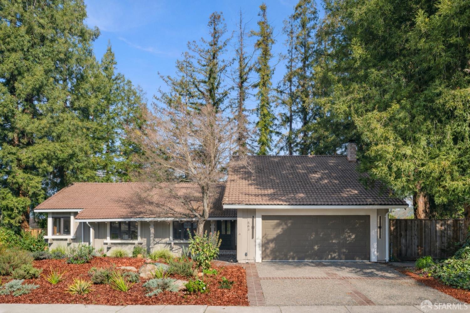 563 El Capitan Drive