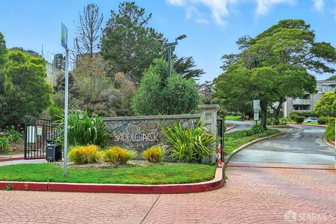 305 Oak Court, Daly City, CA 94014 - #: 425066584