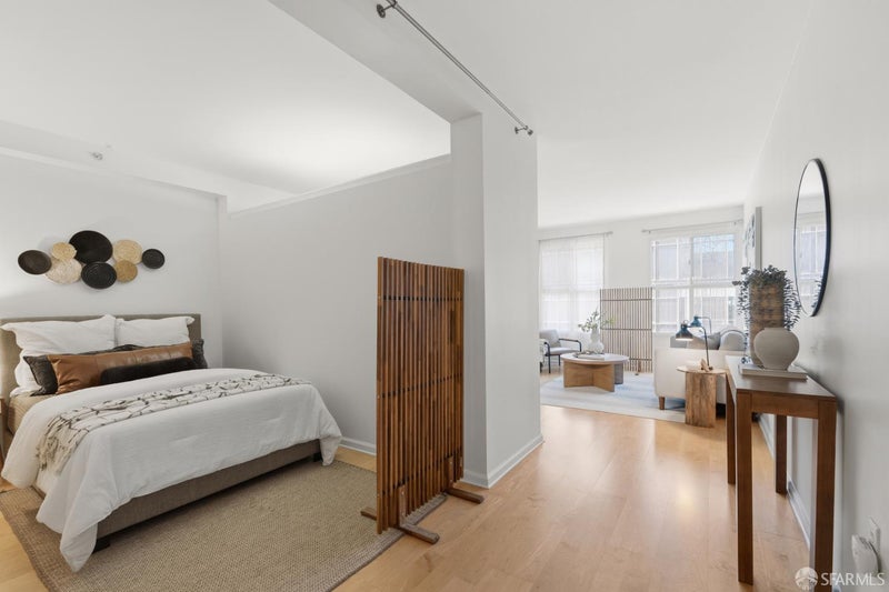 140 S Van Ness Avenue 641