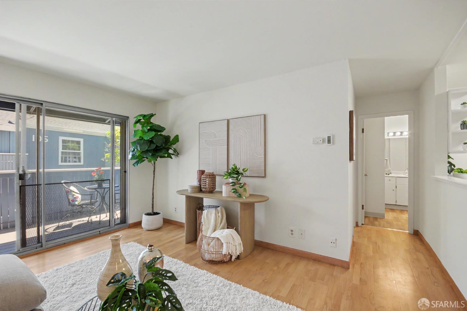 123 Piccadilly Place H