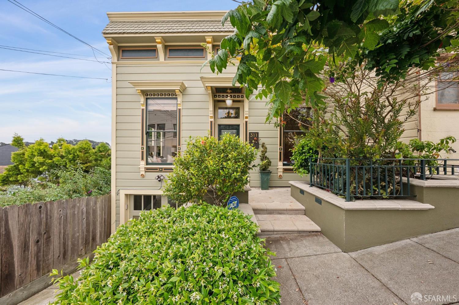 311 Valley Street, San Francisco CA 94131