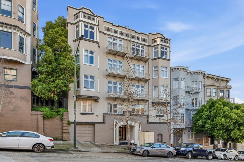 1441 Jones Street 301