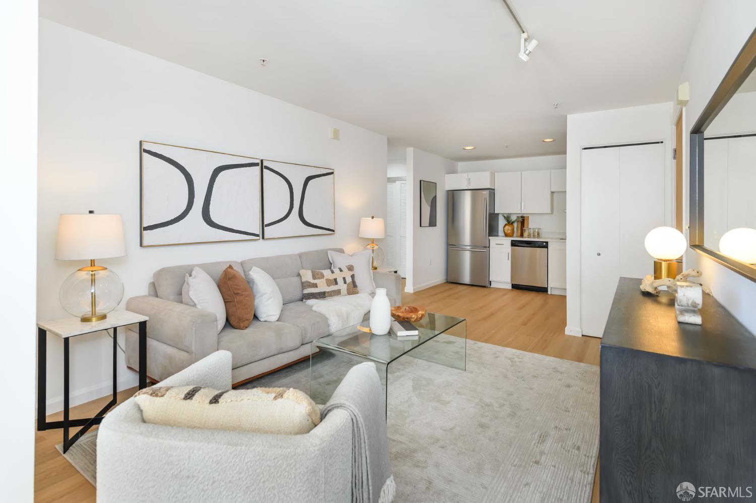 81 Frank Norris Street 406