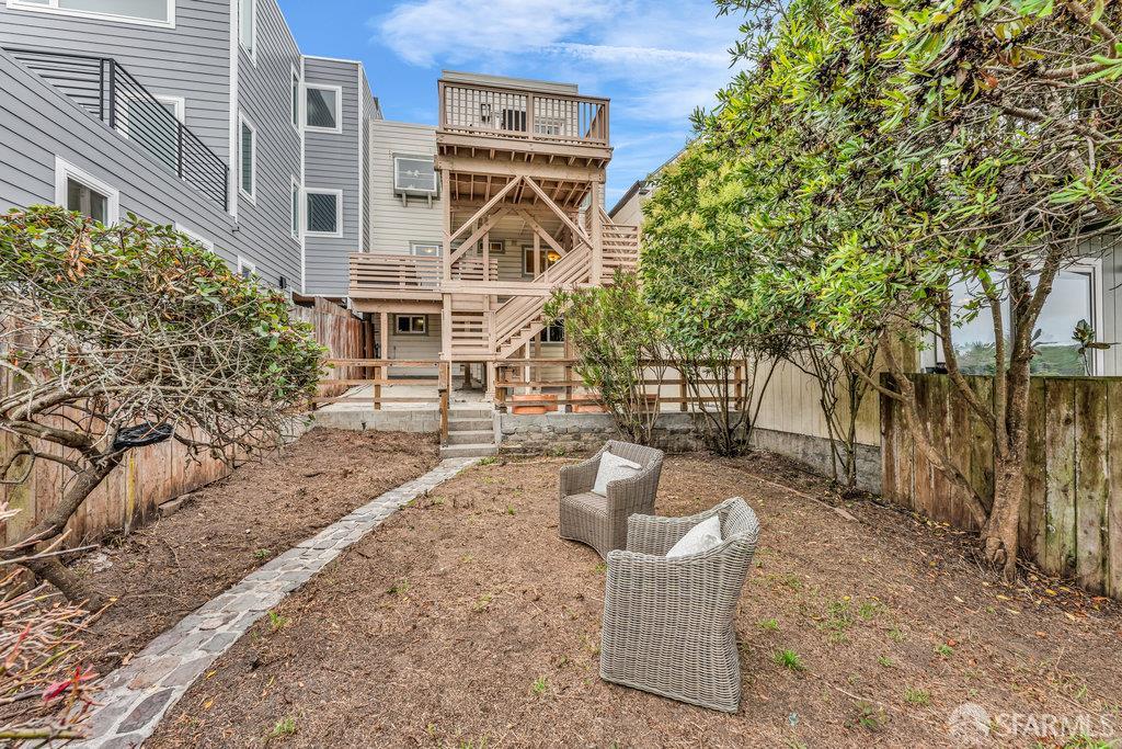 San Francisco, California 94112, United States, 3 Bedrooms Bedrooms, ,2 BathroomsBathrooms,Residential,Active,212328