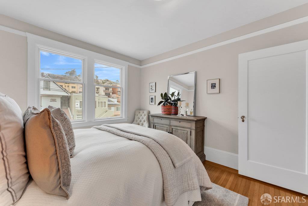 San Francisco, California 94112, United States, 3 Bedrooms Bedrooms, ,2 BathroomsBathrooms,Residential,Active,212328