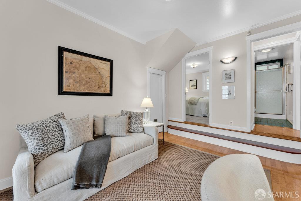 San Francisco, California 94112, United States, 3 Bedrooms Bedrooms, ,2 BathroomsBathrooms,Residential,Active,212328