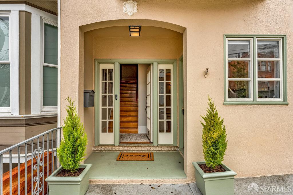 San Francisco, California 94112, United States, 3 Bedrooms Bedrooms, ,2 BathroomsBathrooms,Residential,Active,212328