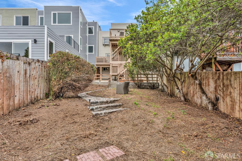 San Francisco, California 94112, United States, 3 Bedrooms Bedrooms, ,2 BathroomsBathrooms,Residential,Active,212328