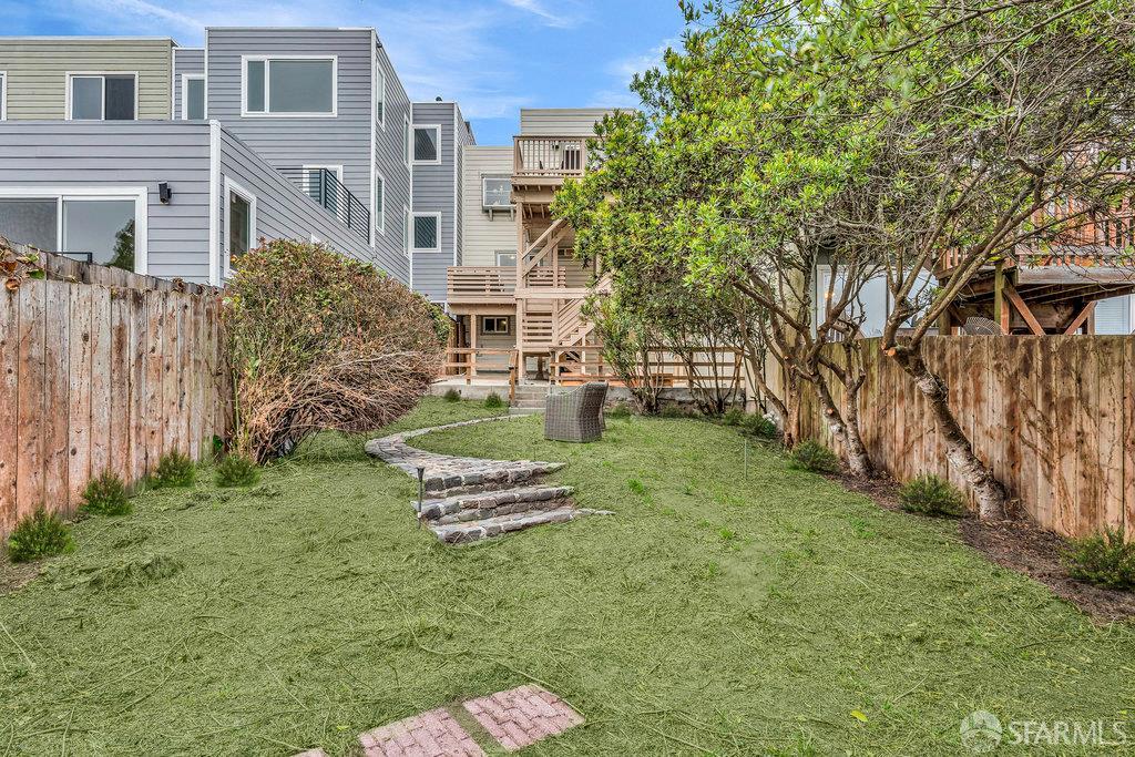 San Francisco, California 94112, United States, 3 Bedrooms Bedrooms, ,2 BathroomsBathrooms,Residential,Active,212328