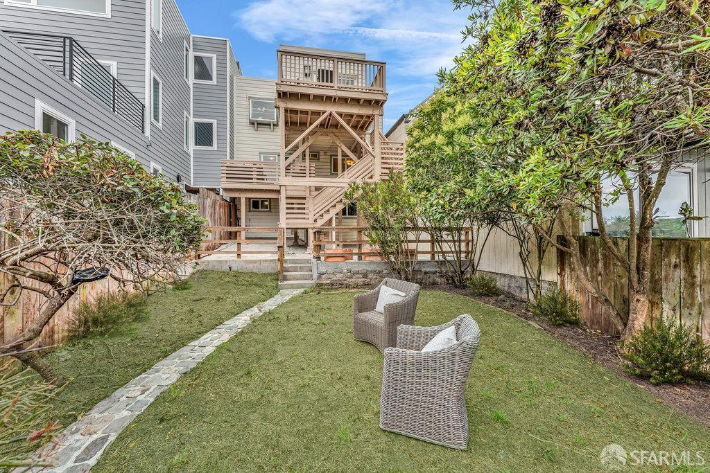 San Francisco, California 94112, United States, 3 Bedrooms Bedrooms, ,2 BathroomsBathrooms,Residential,Active,212328