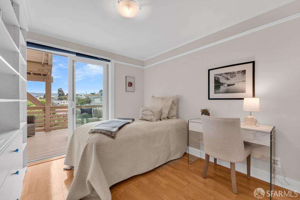 San Francisco, California 94112, United States, 3 Bedrooms Bedrooms, ,2 BathroomsBathrooms,Residential,Active,212328