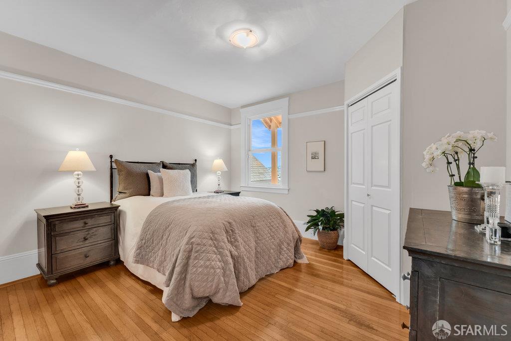 San Francisco, California 94112, United States, 3 Bedrooms Bedrooms, ,2 BathroomsBathrooms,Residential,Active,212328