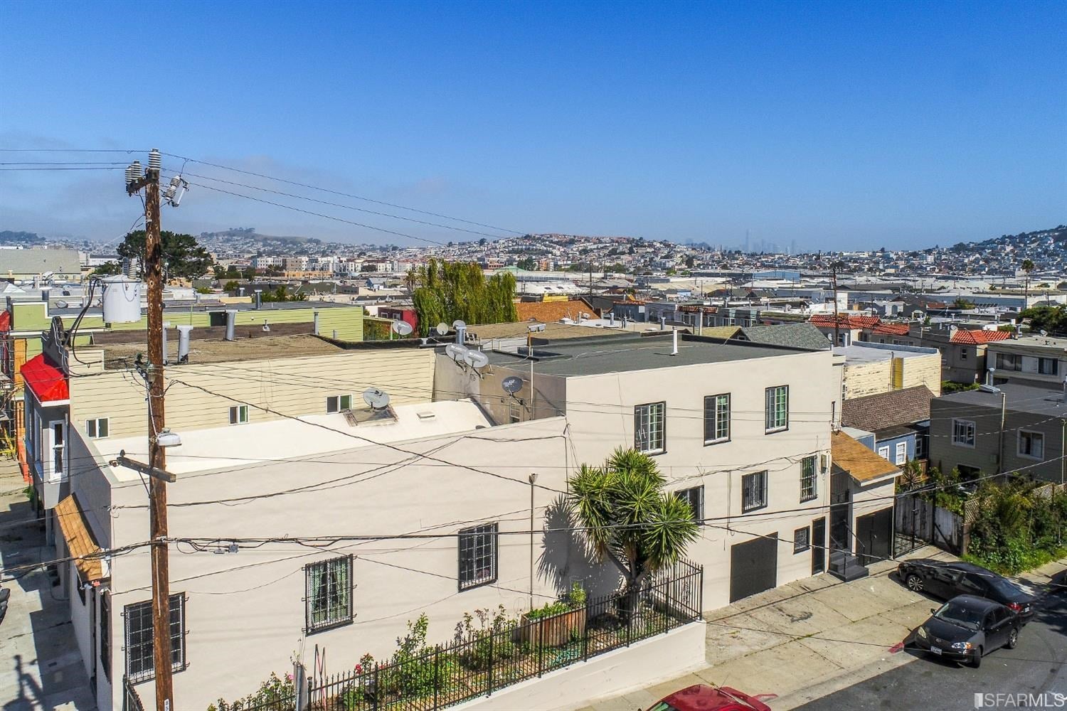 1000 Hollister Avenue