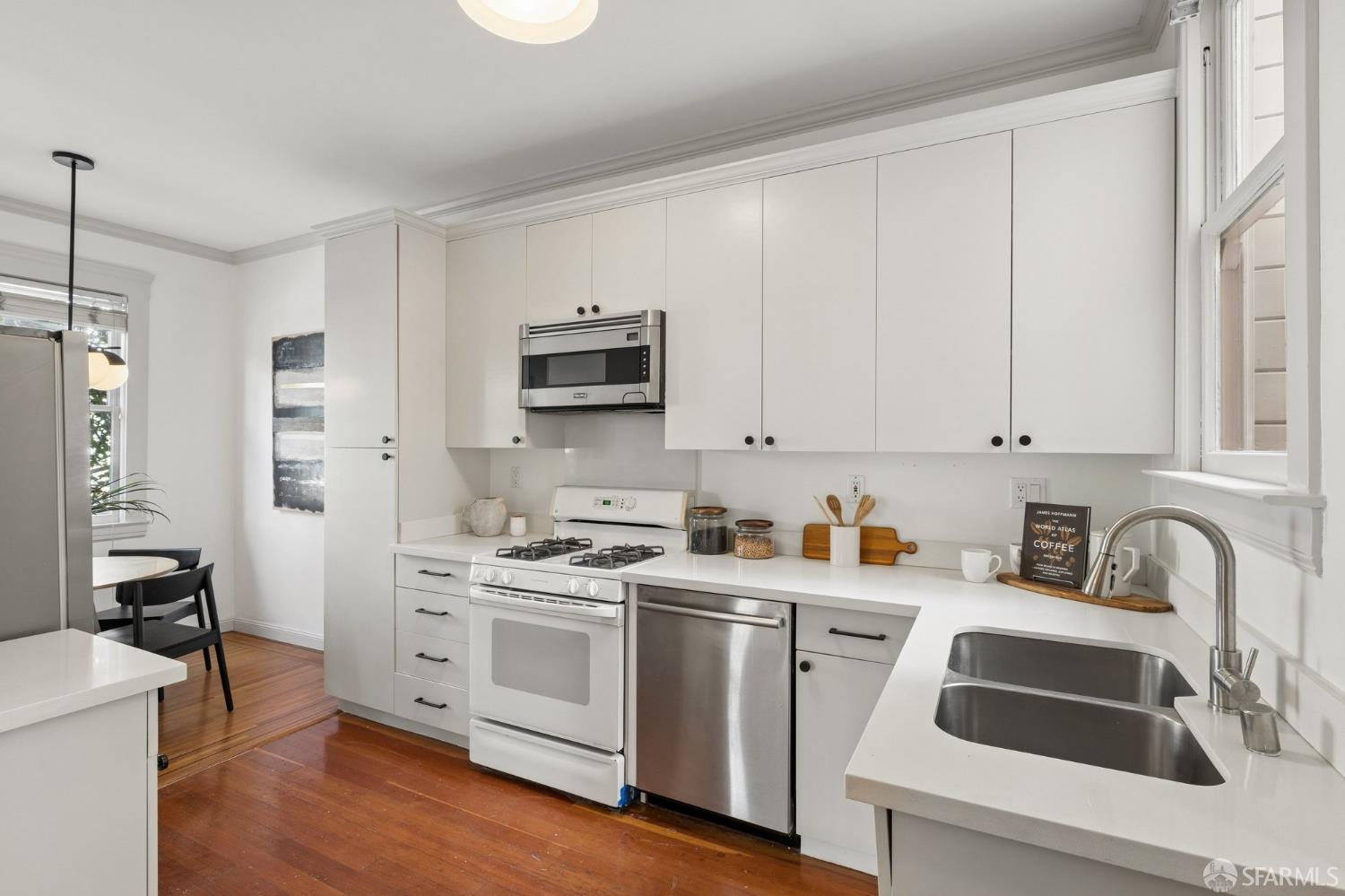 1405 Greenwich Street 1