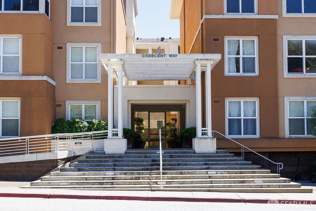1 Crescent Way 1311