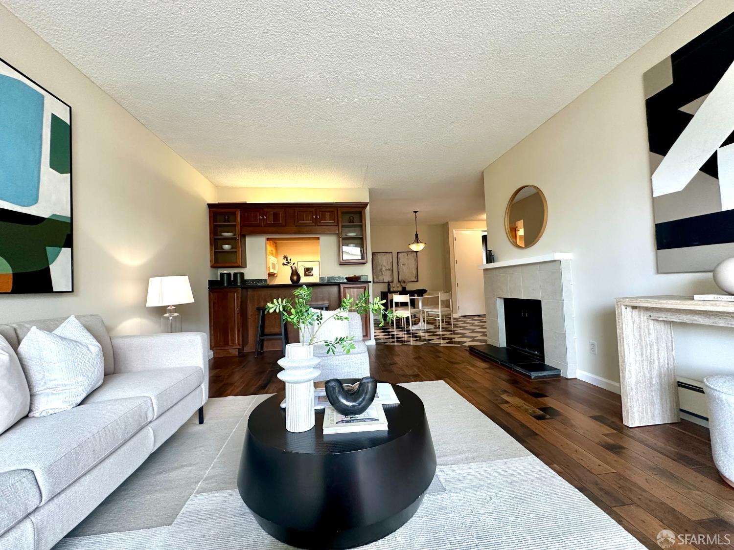 1427 Floribunda Avenue 307
