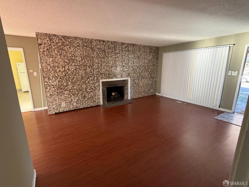 17657 Via Valencia Corner