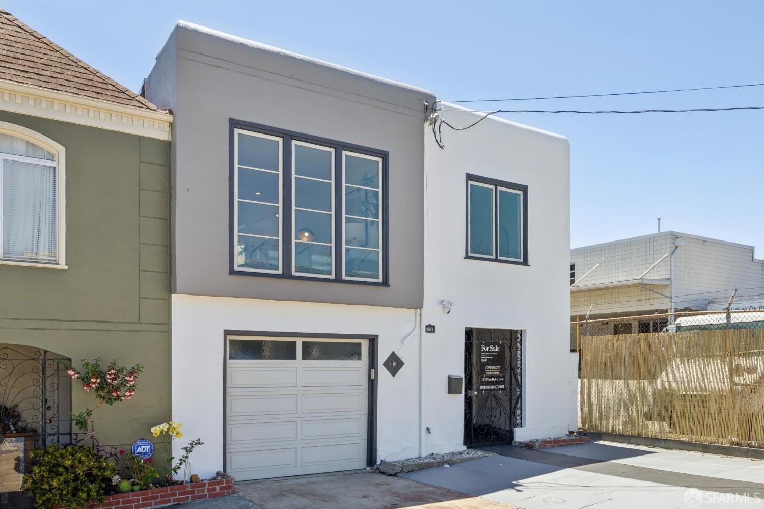 1571 Van Dyke Avenue