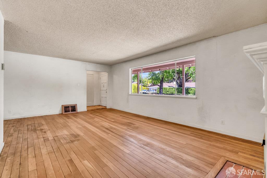 Pleasant Hill, California 94523, United States, 3 Bedrooms Bedrooms, ,2 BathroomsBathrooms,Residential,Active,173033