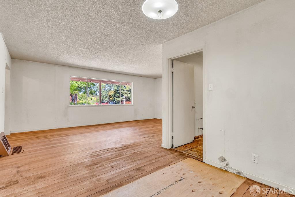 Pleasant Hill, California 94523, United States, 3 Bedrooms Bedrooms, ,2 BathroomsBathrooms,Residential,Active,173033