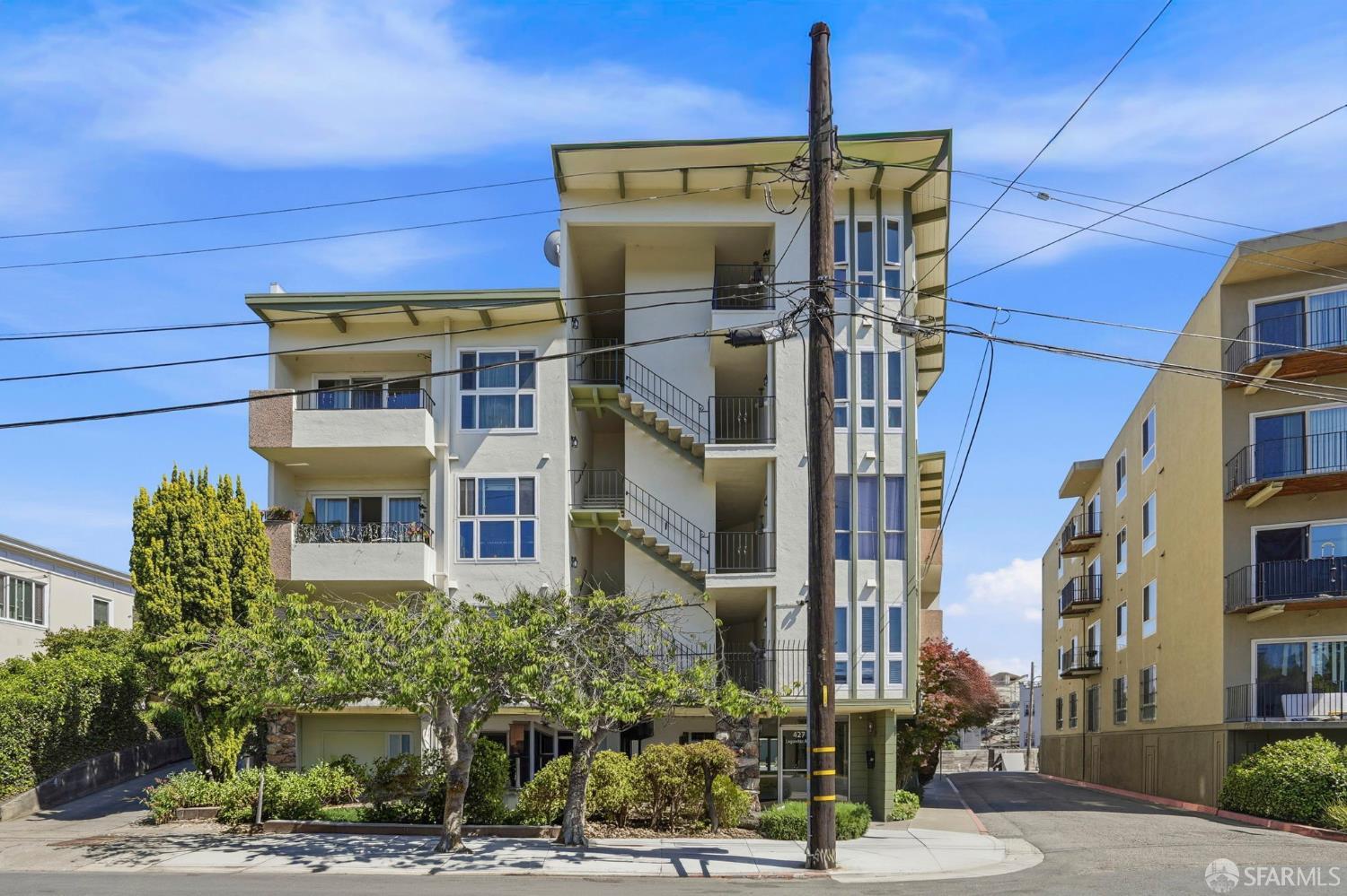 427 Lagunitas Avenue 305