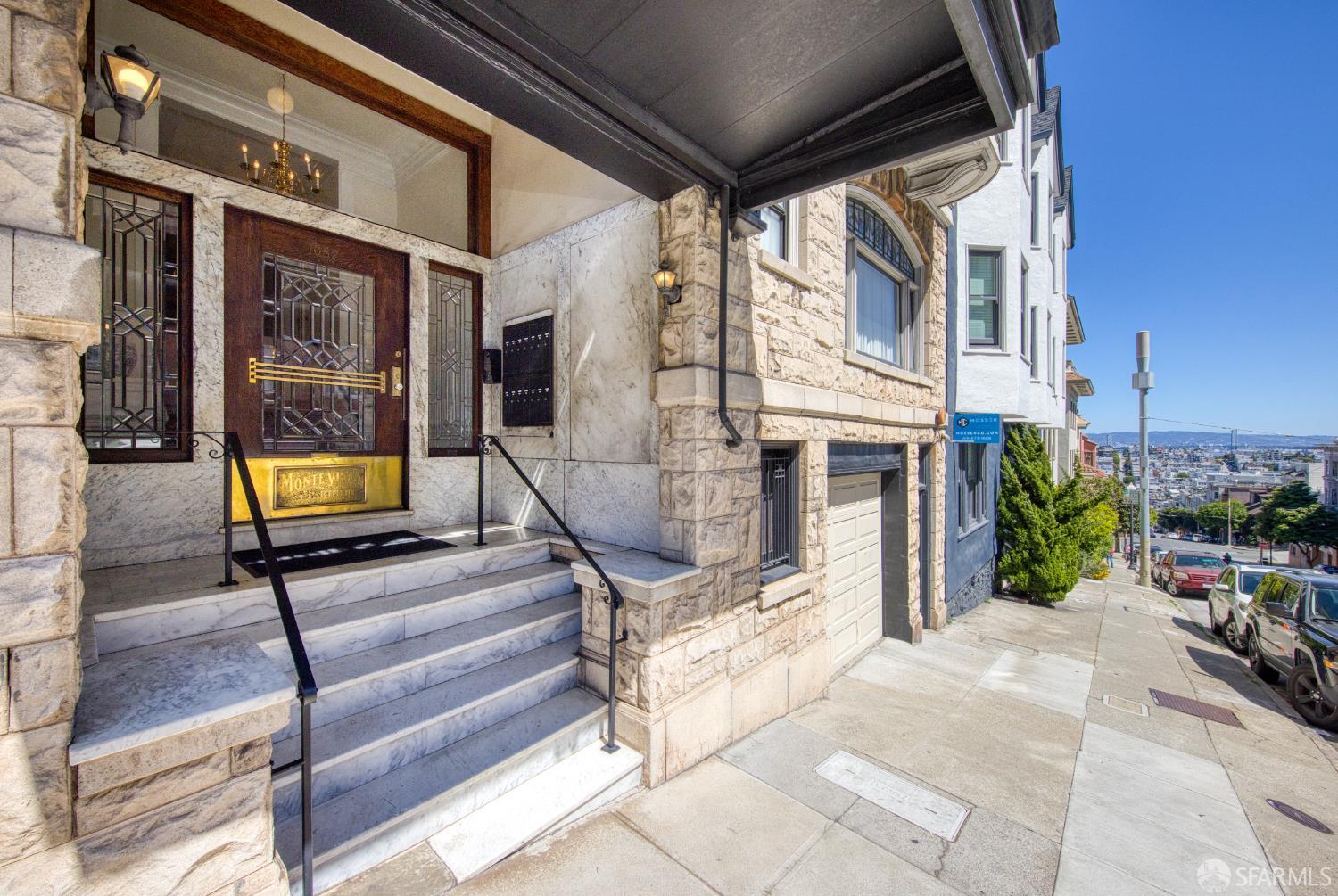 1082 Union Street