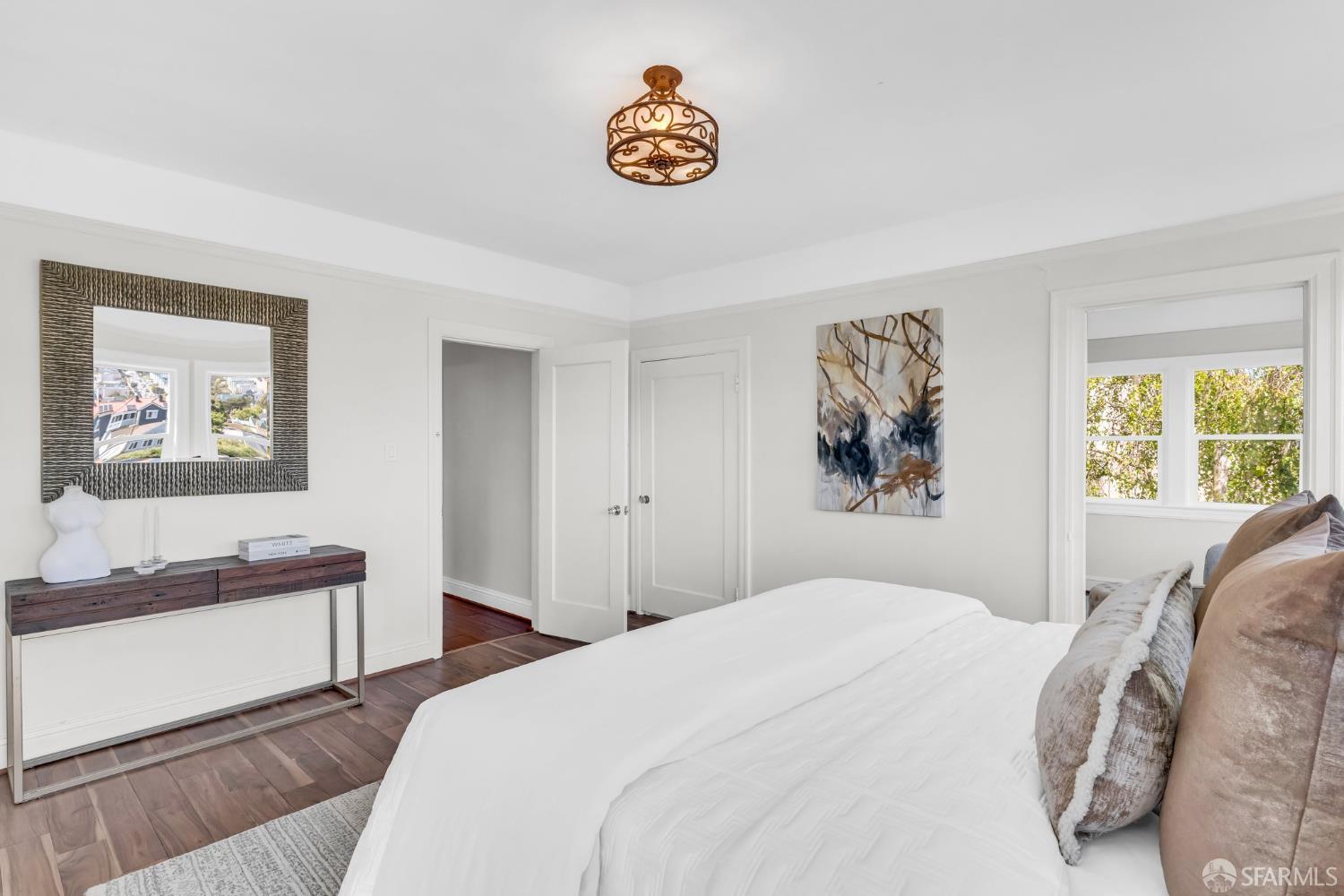 San Francisco, California 94127, United States, 4 Bedrooms Bedrooms, ,3 BathroomsBathrooms,Residential,Pending,135595