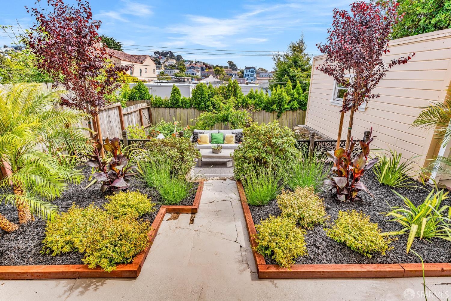 San Francisco, California 94127, United States, 4 Bedrooms Bedrooms, ,3 BathroomsBathrooms,Residential,Pending,135595