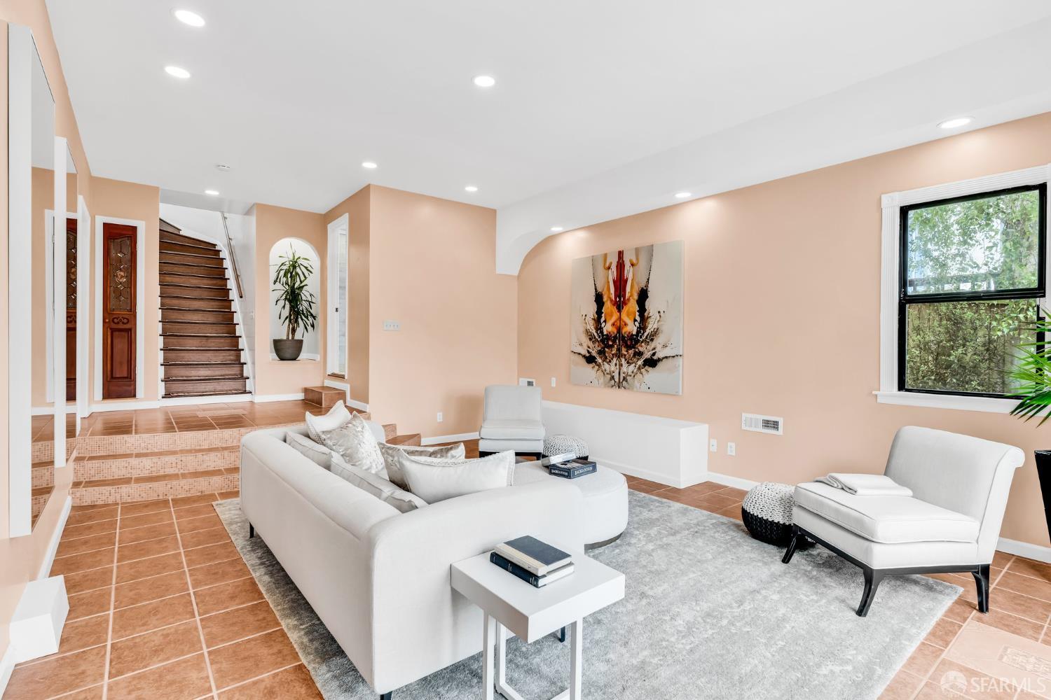 San Francisco, California 94127, United States, 4 Bedrooms Bedrooms, ,3 BathroomsBathrooms,Residential,Pending,135595