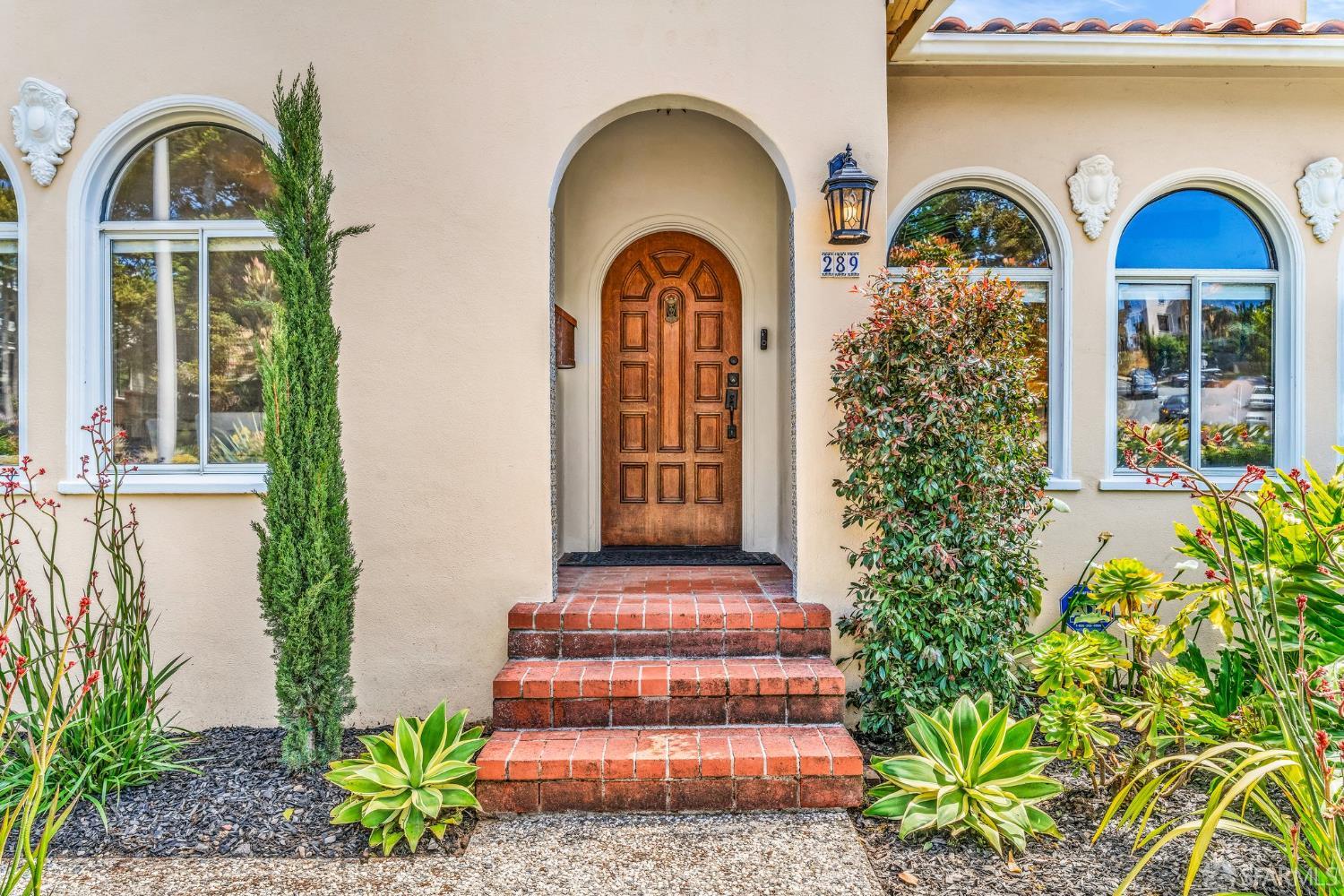 San Francisco, California 94127, United States, 4 Bedrooms Bedrooms, ,3 BathroomsBathrooms,Residential,Pending,135595